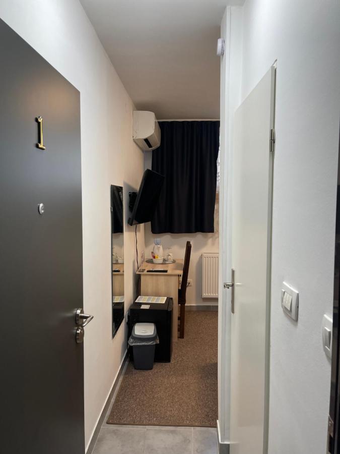 M-Blok Hotel Zagreb Exterior photo